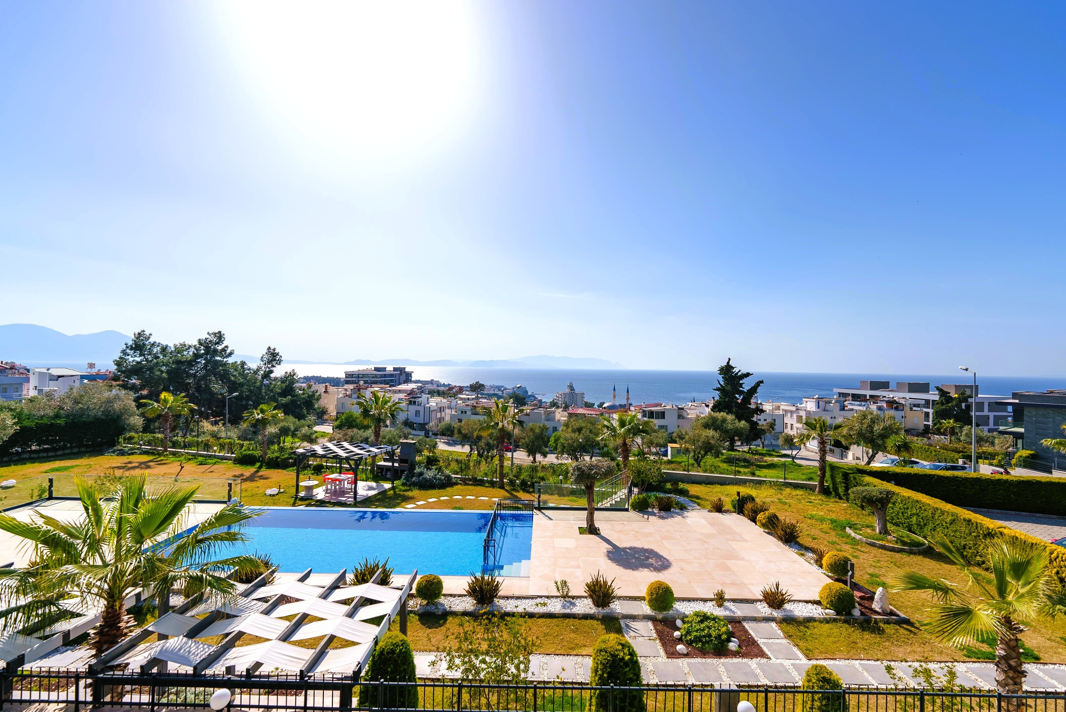 LUXURY 3-BEDROOM APARTMENT WITH SEA VIEWS IN LADIES BEACH | KUŞADASI