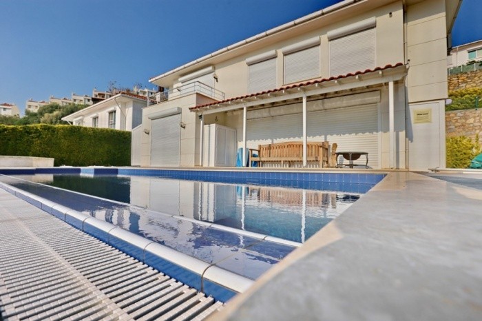 Dream Detached Villa With Private Pool