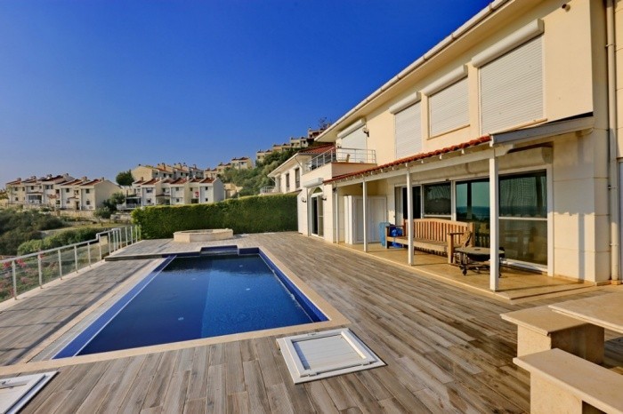 Dream Detached Villa With Private Pool