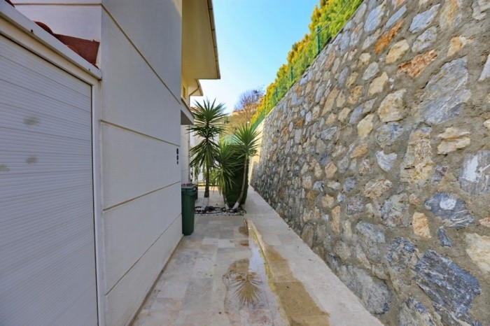 Dream Detached Villa With Private Pool