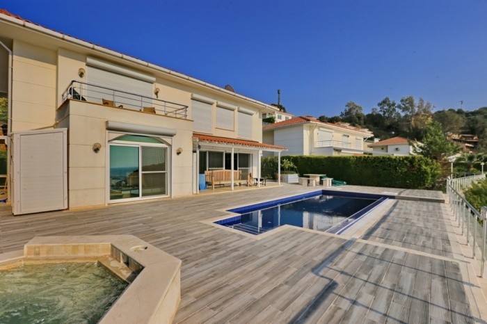 Dream Detached Villa With Private Pool