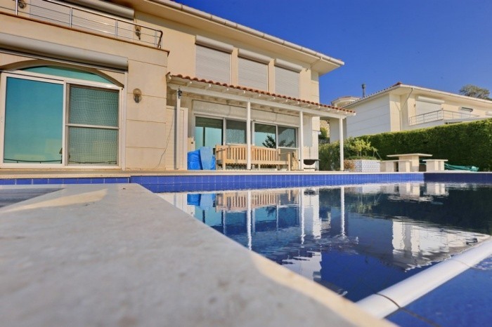 Dream Detached Villa With Private Pool