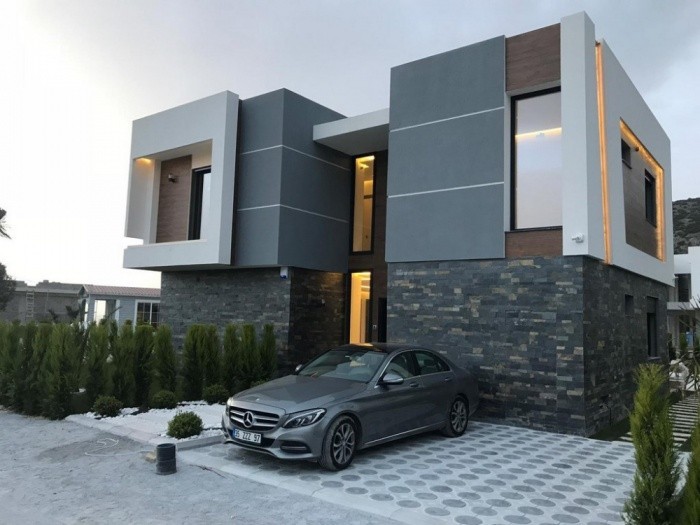 Luxury Detached Villas With Private Pool