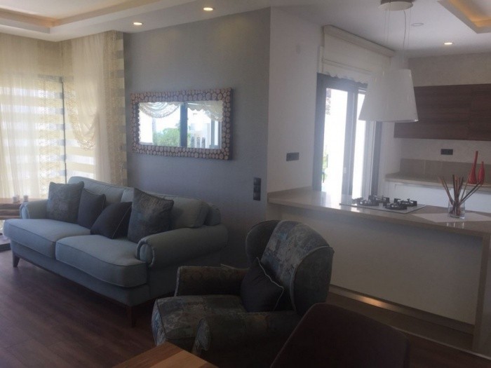 РОСКОШНАЯ ОТДЕЛЬНАЯ ВИЛЛА С ЧАСТНЫМ БАССЕЙНОМ В КУШАДАСЫ.