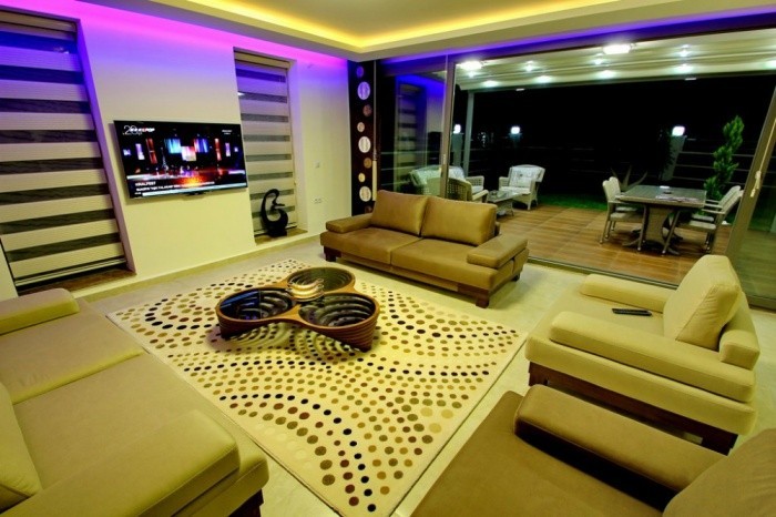 РОСКОШНАЯ ОТДЕЛЬНАЯ ВИЛЛА С ЧАСТНЫМ УЧАСТКОМ В КУШАДАСЫ.