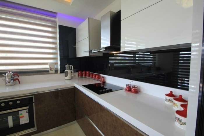 РОСКОШНАЯ ОТДЕЛЬНАЯ ВИЛЛА С ЧАСТНЫМ УЧАСТКОМ В КУШАДАСЫ.