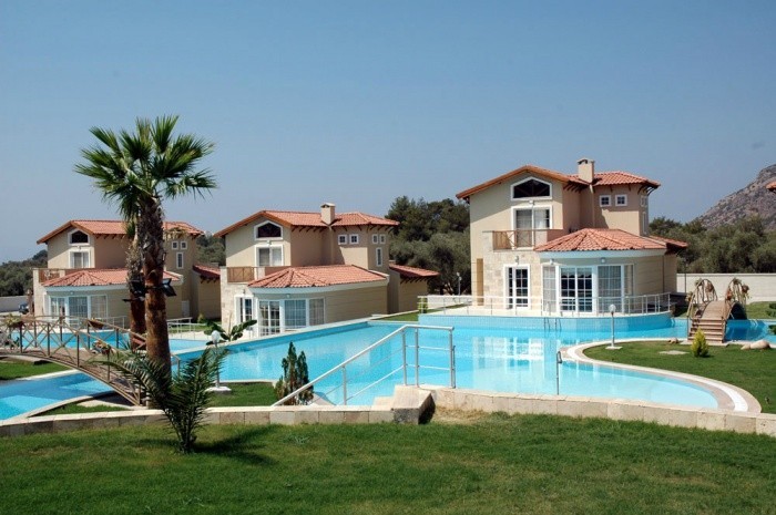 РОСКОШНАЯ ОТДЕЛЬНАЯ ВИЛЛА В КУШАДАСЫ.