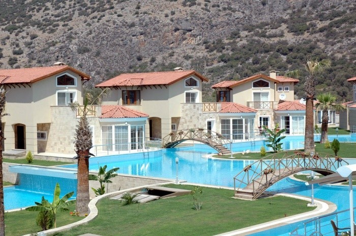 РОСКОШНАЯ ОТДЕЛЬНАЯ ВИЛЛА В КУШАДАСЫ.