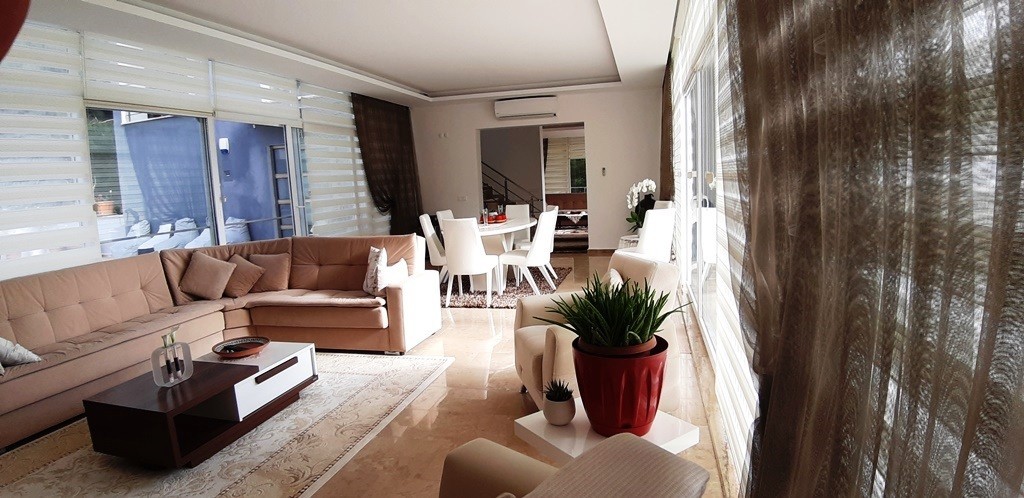 ЭЛИТНАЯ ВИЛЛА С ВИДОМ НА МОРЕ И ЧАСТНЫМ БАССЕЙНОМ В КУШАДАСЫ.