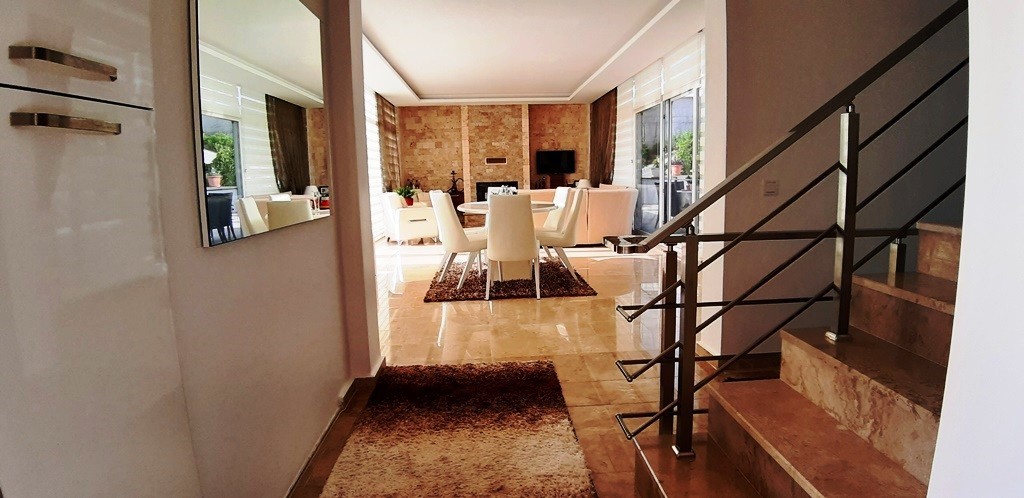 ЭЛИТНАЯ ВИЛЛА С ВИДОМ НА МОРЕ И ЧАСТНЫМ БАССЕЙНОМ В КУШАДАСЫ.