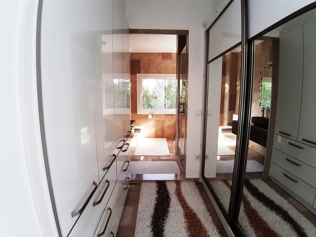 ЭЛИТНАЯ ВИЛЛА С ВИДОМ НА МОРЕ И ЧАСТНЫМ БАССЕЙНОМ В КУШАДАСЫ.