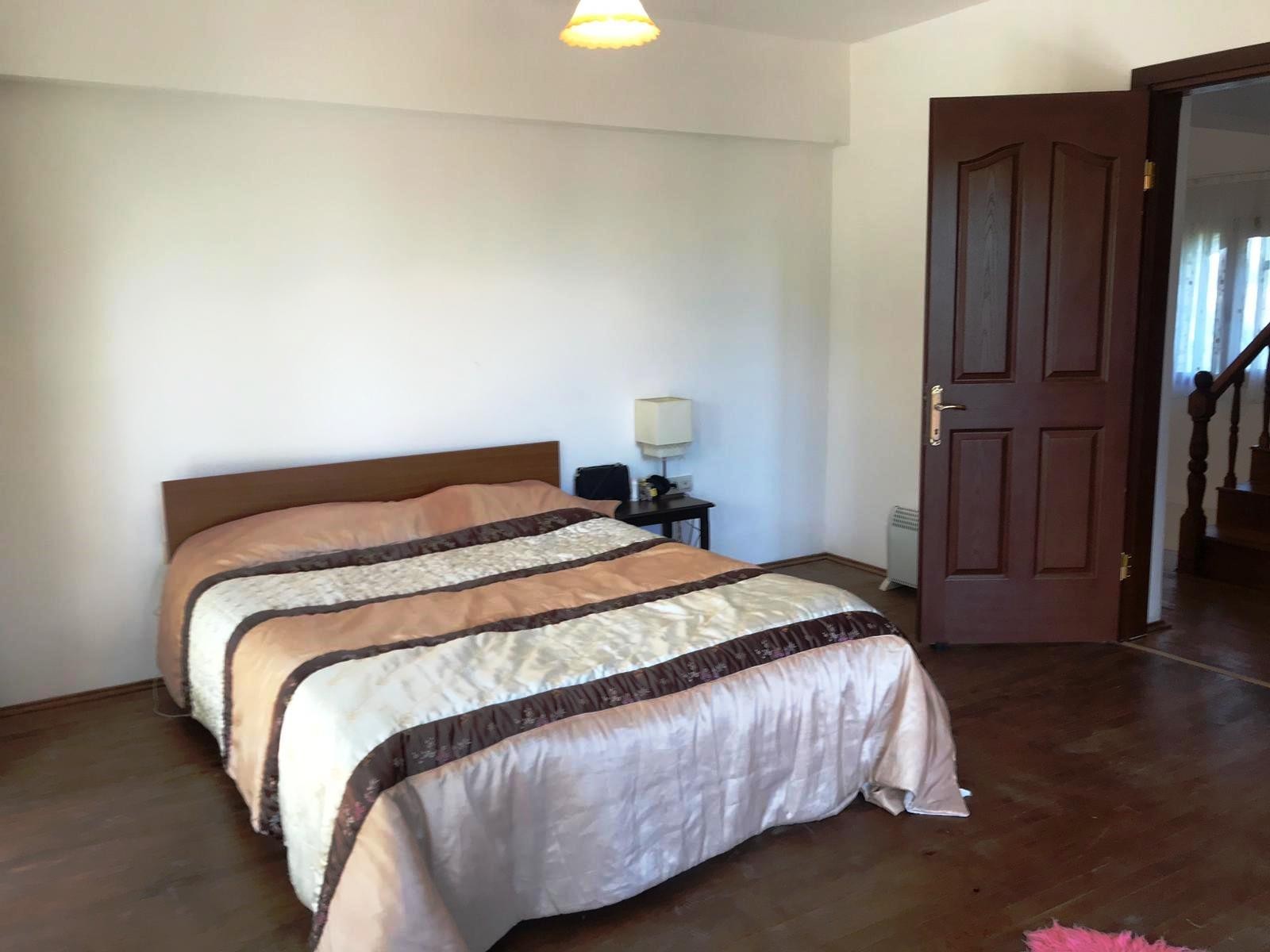 РОСКОШНАЯ ОТДЕЛЬНАЯ ВИЛЛА ИЗ КАМНЯ С ЧАСТНЫМ БАССЕЙНОМ В КУШАДАСЫ.