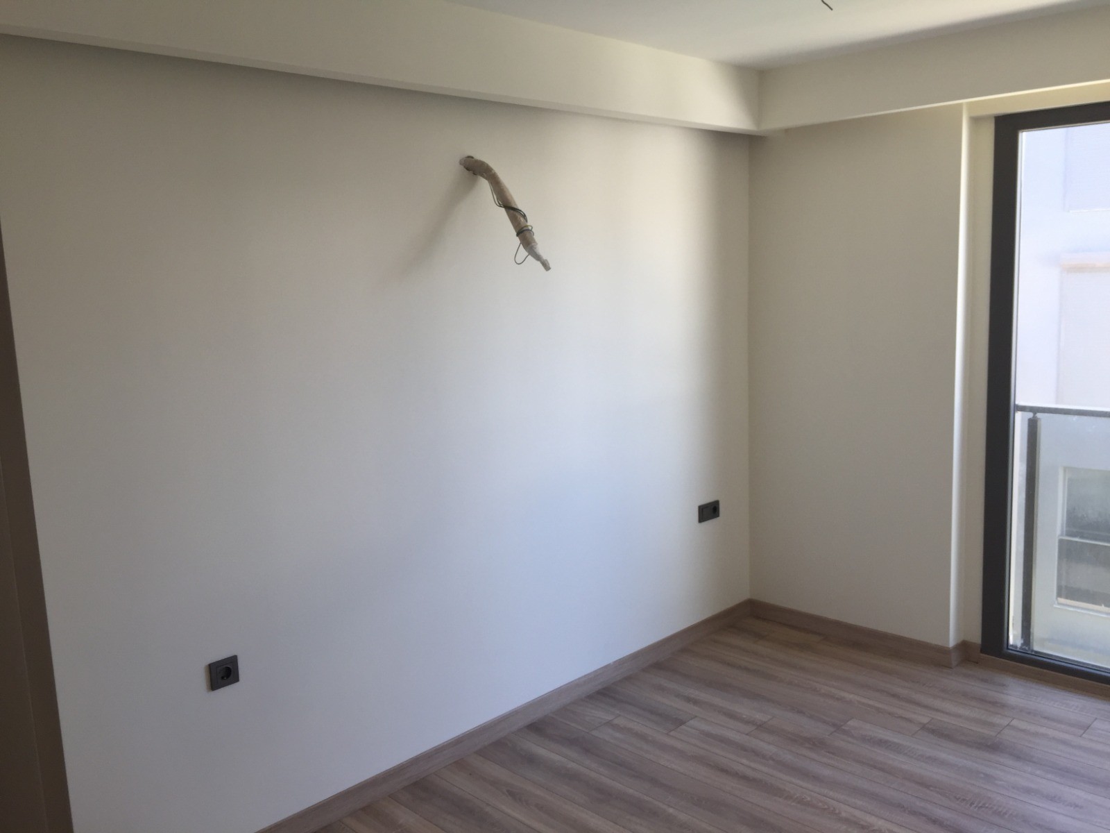 BRAND NEW 3 BEDROOMED RESIDENCE