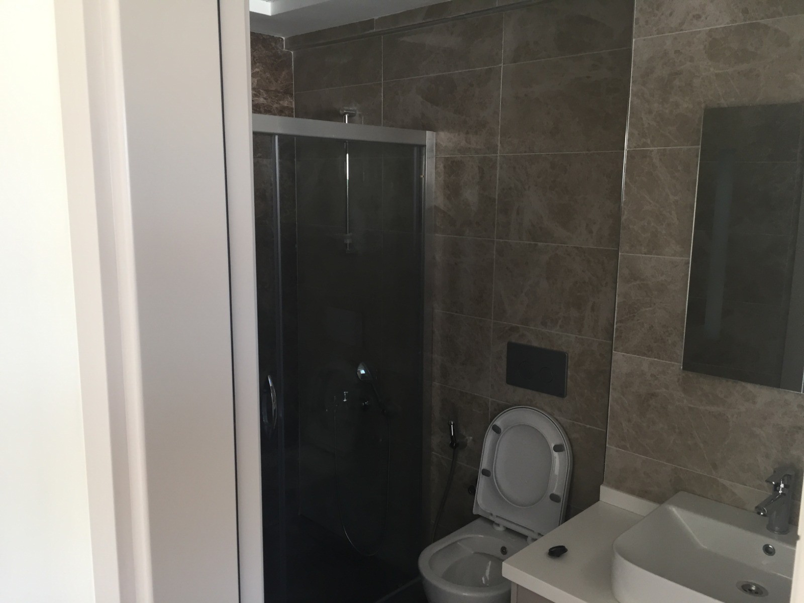 BRAND NEW 3 BEDROOMED RESIDENCE