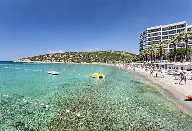 DETACHED LUXURY VILLA FOR SALE IN  KUSADASI LAKE WITH NATURE