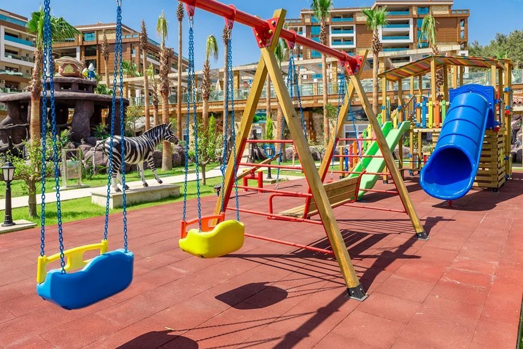 РОСКОШНЫЙ ПЕНТХАУС С ВИДОМ НА МОРЕ В КУШАДАСЫ.