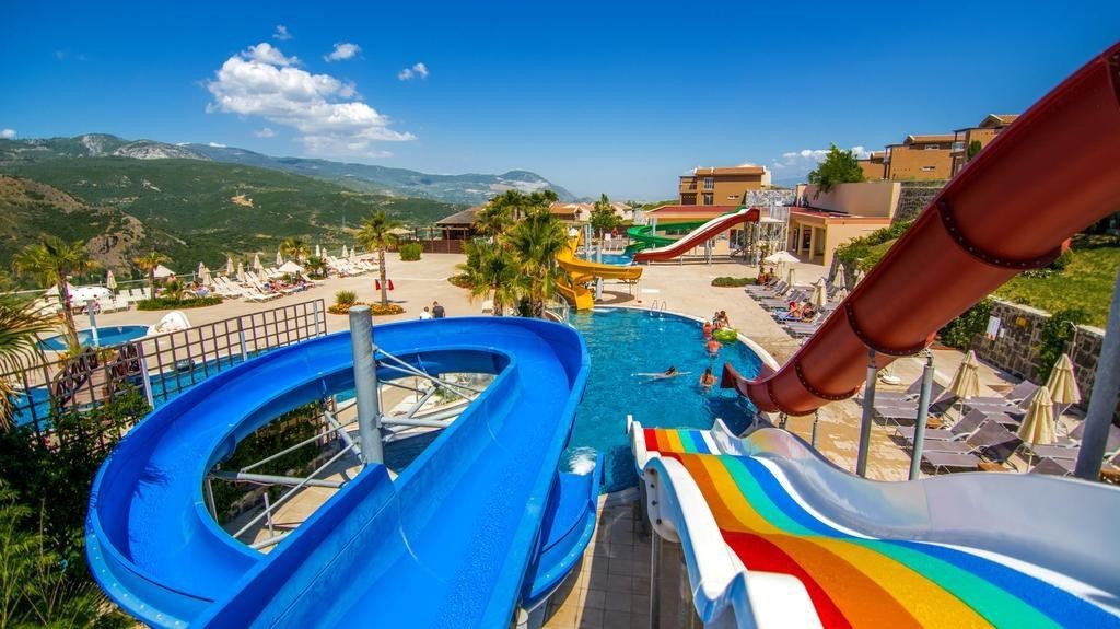 КВАРТИРА 2+1 В GOLF & SPA RESORT В КУШАДАСЫ.