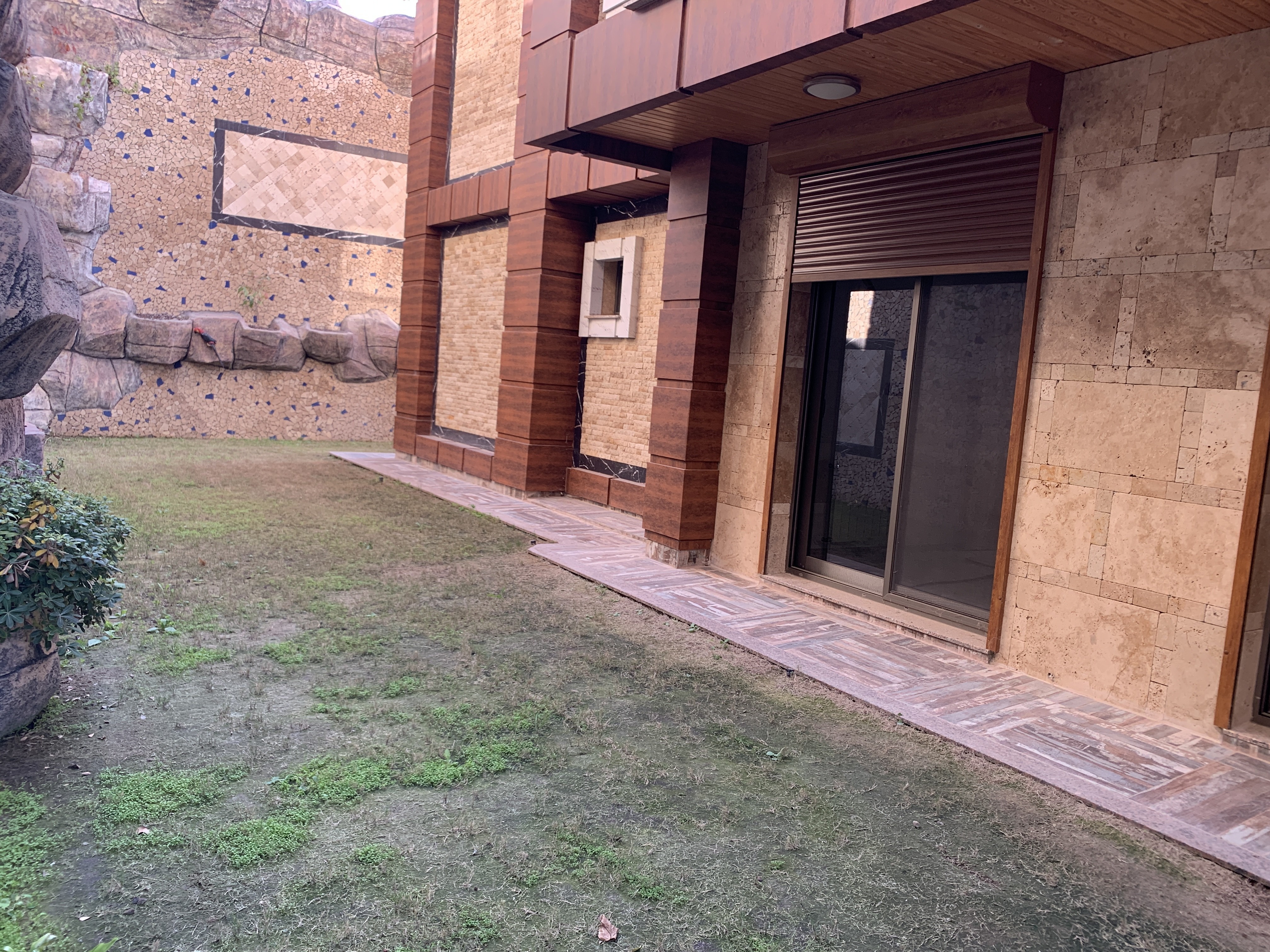 3 BEDROOMED  LUXURY RESIDENCE FOR SALE IN LADIES BEACH