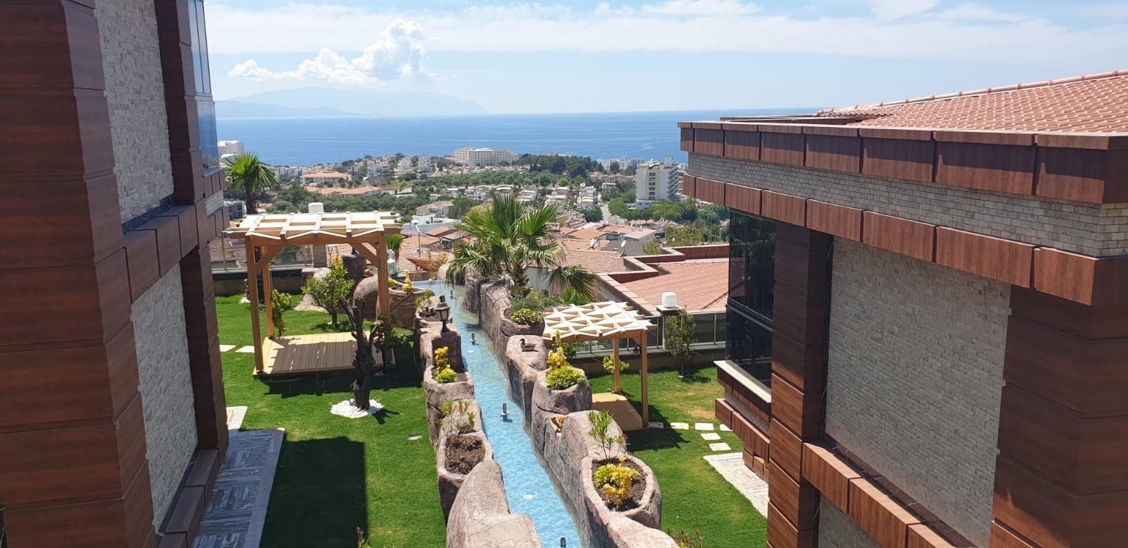 3 BEDROOMED  LUXURY RESIDENCE FOR SALE IN LADIES BEACH