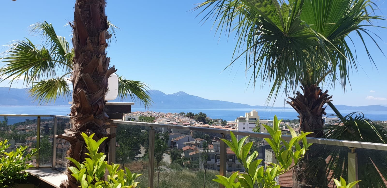 3 BEDROOMED  LUXURY RESIDENCE FOR SALE IN LADIES BEACH