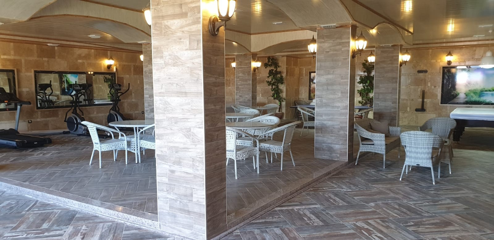 3 BEDROOMED  LUXURY RESIDENCE FOR SALE IN LADIES BEACH