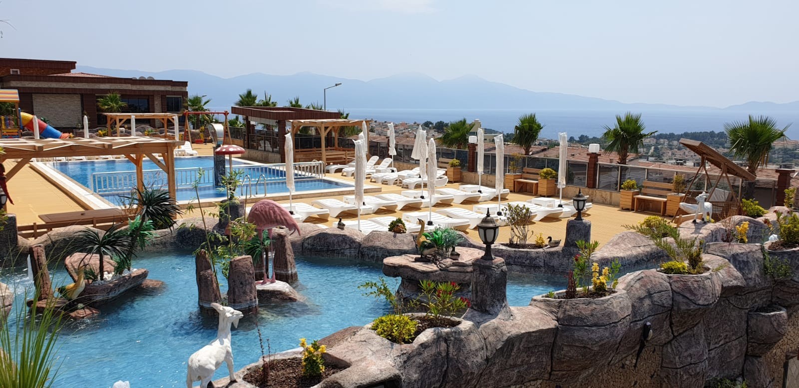 3 BEDROOMED  LUXURY RESIDENCE FOR SALE IN LADIES BEACH