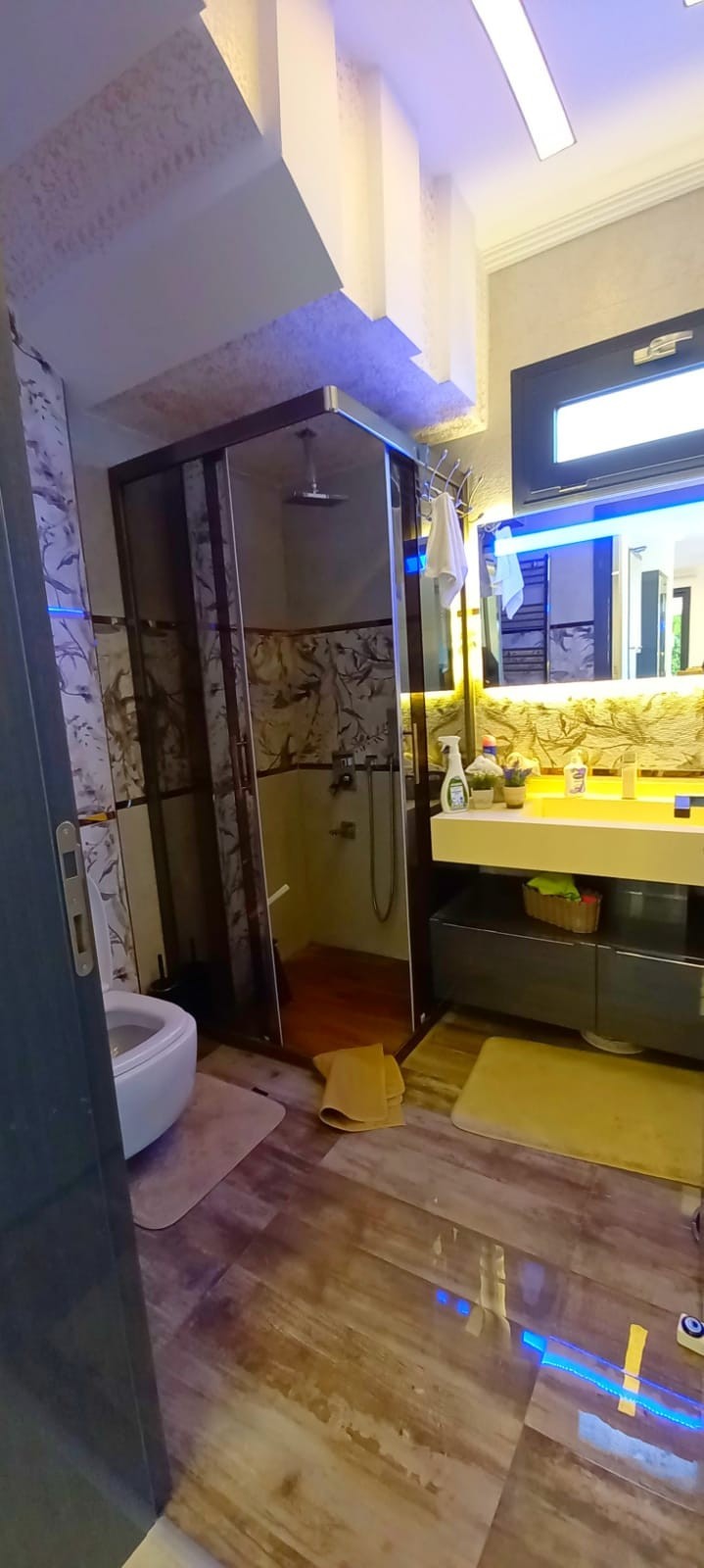 ОТДЕЛЬНАЯ ВИЛЛА С ЧАСТНЫМ БАССЕЙНОМ В ЦЕНТРЕ ГОРОДА КУШАДАСЫ.