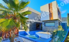 CLOSE TO THE CENTRUM LUXURY BRAND NEW VILLA}