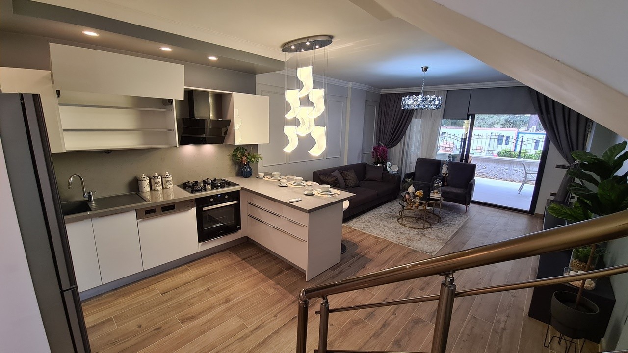 ОТДЕЛЬНАЯ ВИЛЛА НА ПЕРВОЙ БЕРЕГОВОЙ ЛИНИИ В РАЙОНЕ ДАВУТЛАР.