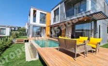 FULLY FURNISHED SEA VIEWED NEW LUXURIOUS VILLA WITH PRIVATE POOL}