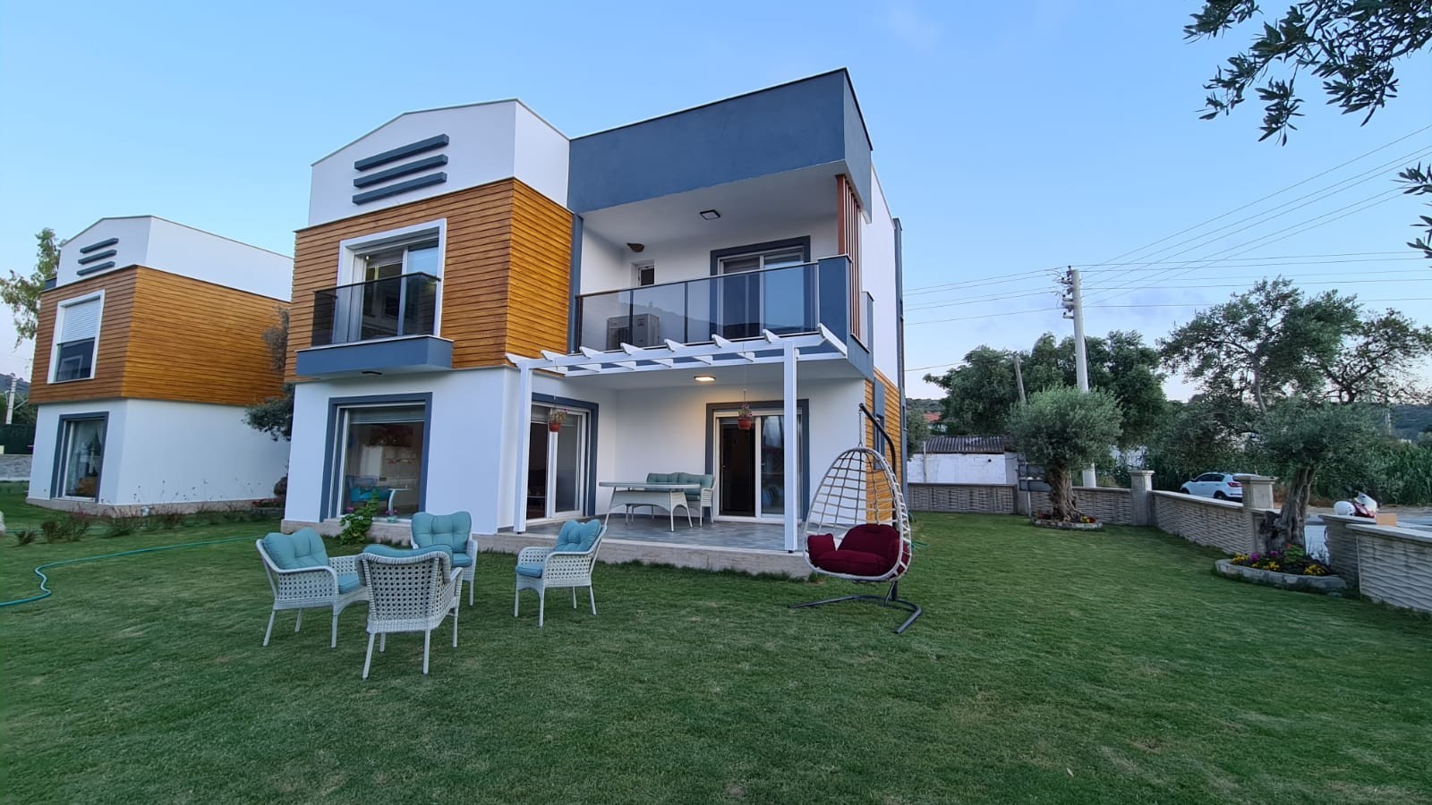 DETACHED NATURE VILLA'S 4 BEDROOM , CLOSE TO THE BEACH