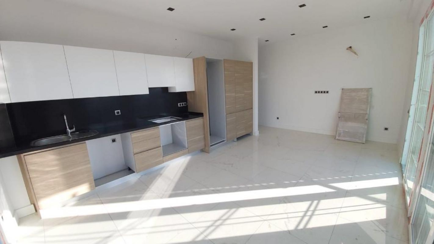 NATURAL STONE ARCHITECTURE 1 BEDROOM RESIDENCE WITH NICE SEAVIEW AT MARINA LOCATION