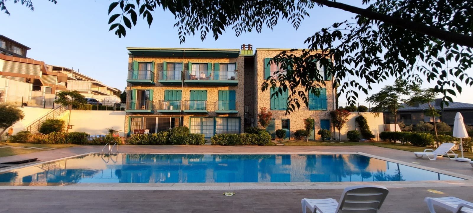 KUSADASI MARINA GARDEN FLOOR LUX FULLY FURNISHED BRAND NEW RESIDENCE