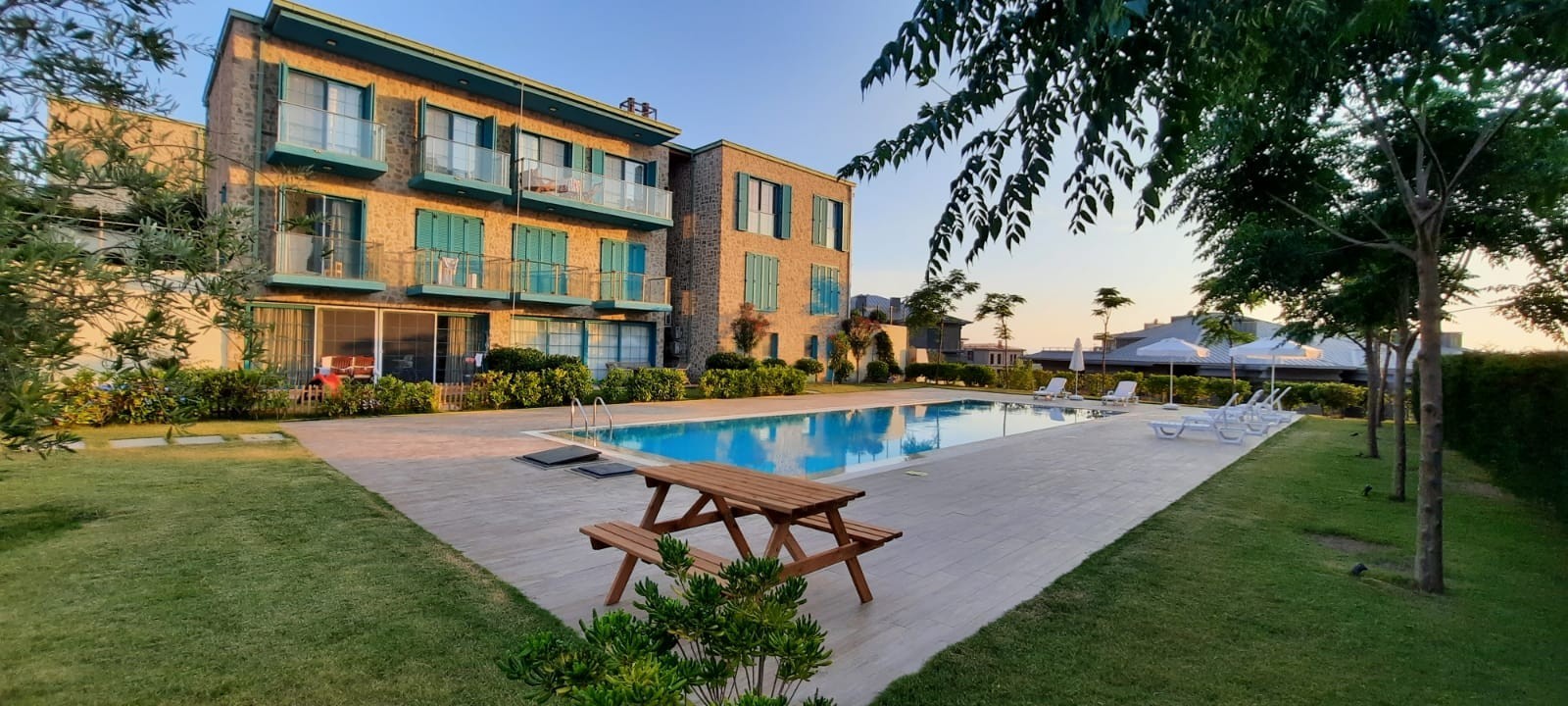 KUSADASI MARINA GARDEN FLOOR LUX FULLY FURNISHED BRAND NEW RESIDENCE