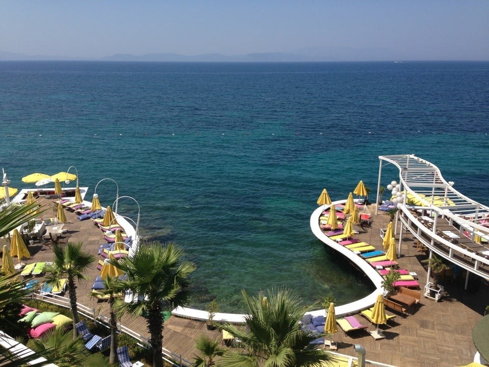 GREEN BEACH BEACH FRONT VILLAS FROM OFF-PLAN STUNNING LOCATION