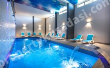 BRAND NEW SPACIOUS 2 BEDROOM APARTMENT IN TOWN}