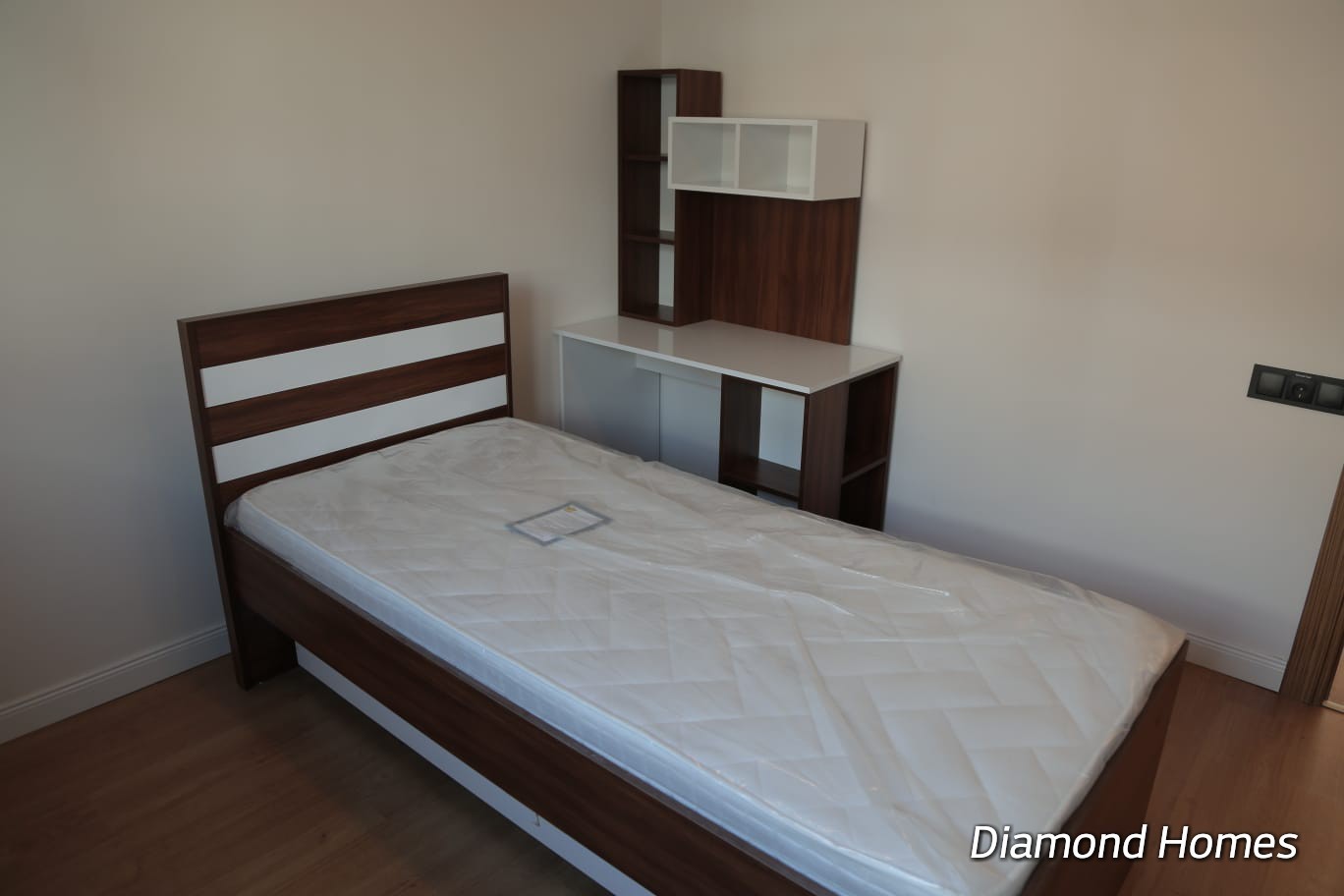 LADIES BEACH  BRAND NEW 2 BEDROOM APARTMENT FOR SALE