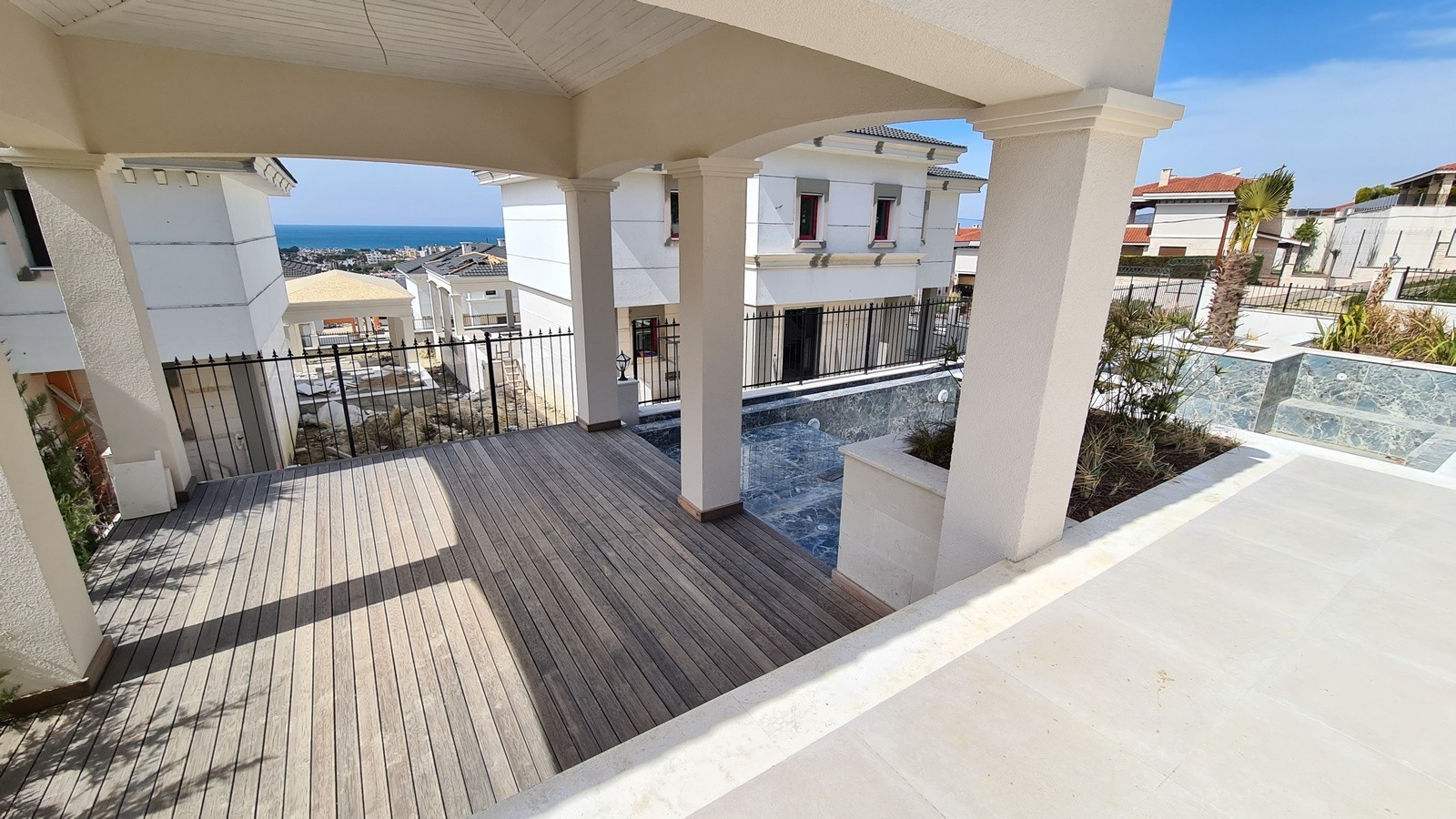 НОВЫЕ ОТДЕЛЬНЫЕ ВИЛЛЫ НА ПРОДАЖУ В КУШАДАСЫ.