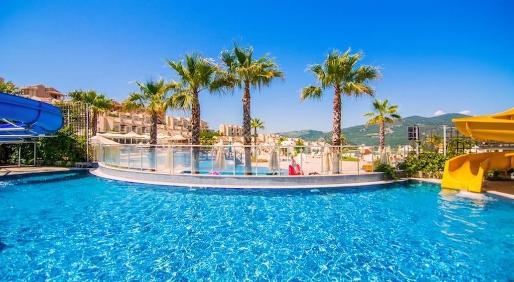 КВАРТИРА 1+1 В GOLF & SPA RESORT В КУШАДАСЫ.