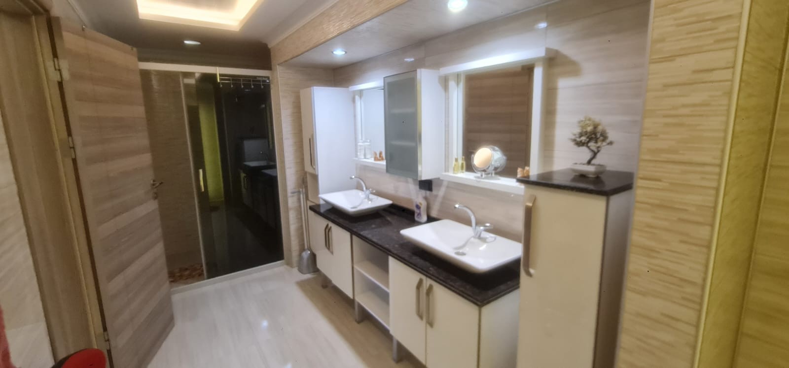 РОСКОШНЫЙ ПЕНТХАУС С ВИДОМ НА МОРЕ В КУШАДАСЫ.