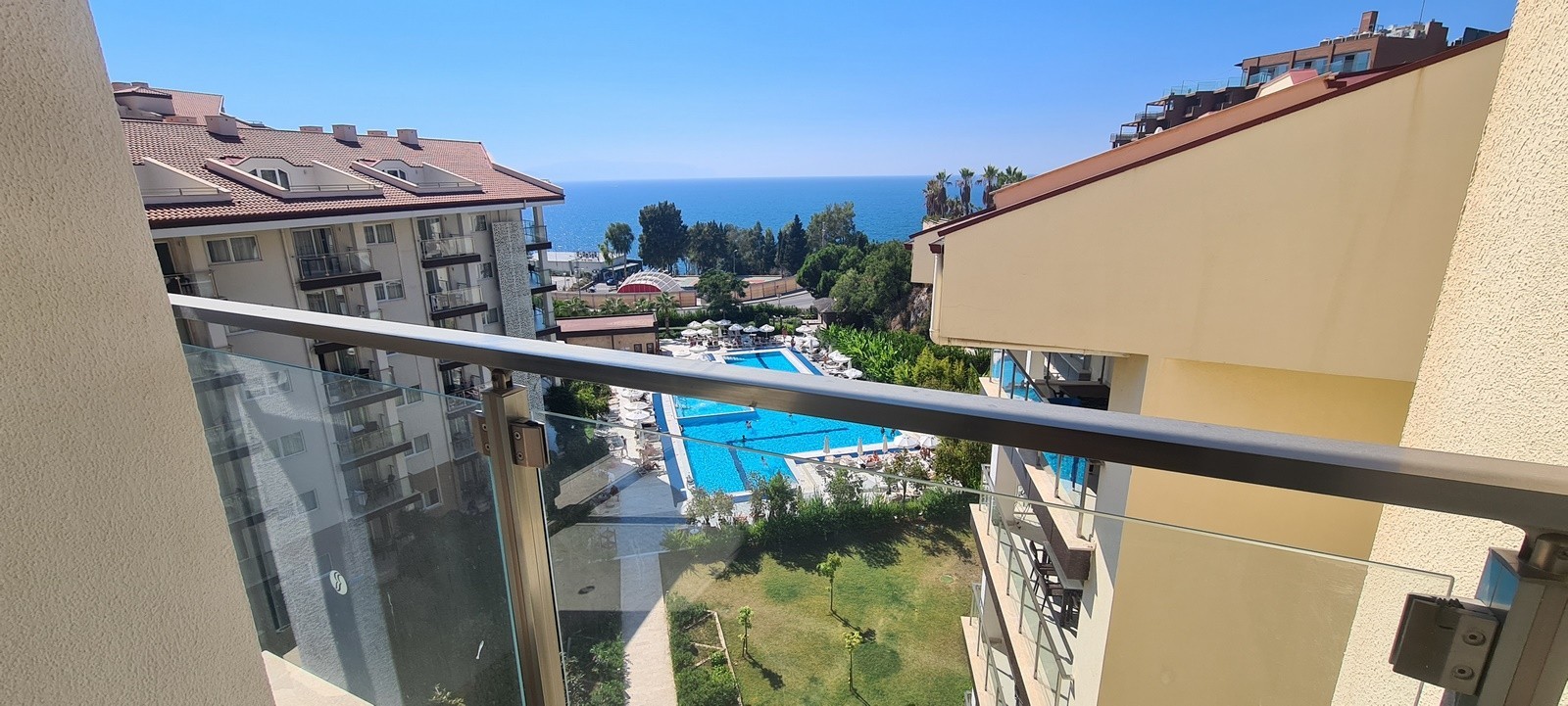 КВАРТИРА 1+1 В RAMADA RESORT В КУШАДАСЫ.