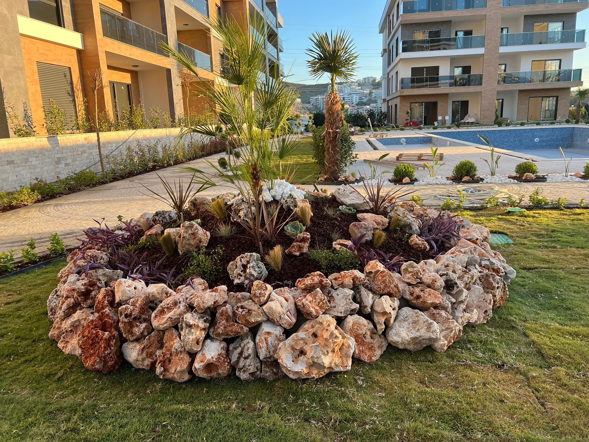 AFFORDABLE PRICE CITY CENTER BRAND NEW KEY READY RESIDENCE IN KUSADASI