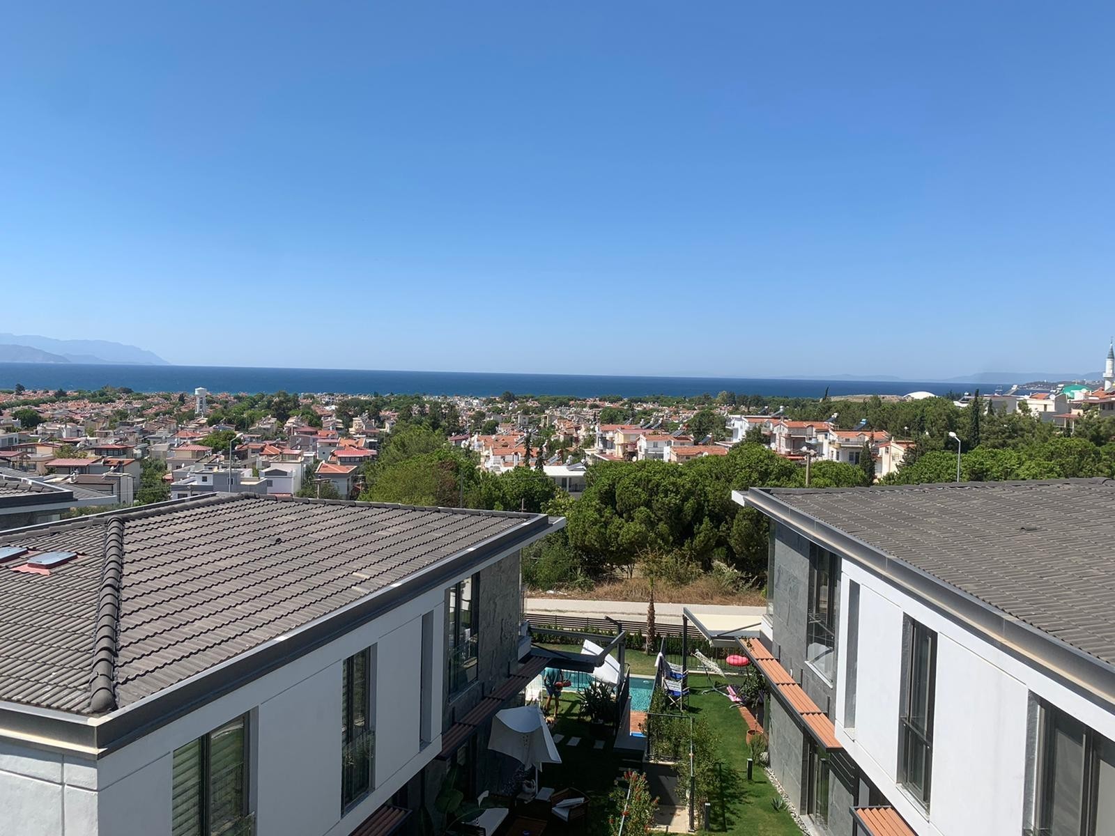 РОСКОШНАЯ ОТДЕЛЬНАЯ ВИЛЛА С ЧАСТНЫМ БАССЕЙНОМ В КУШАДАСЫ.