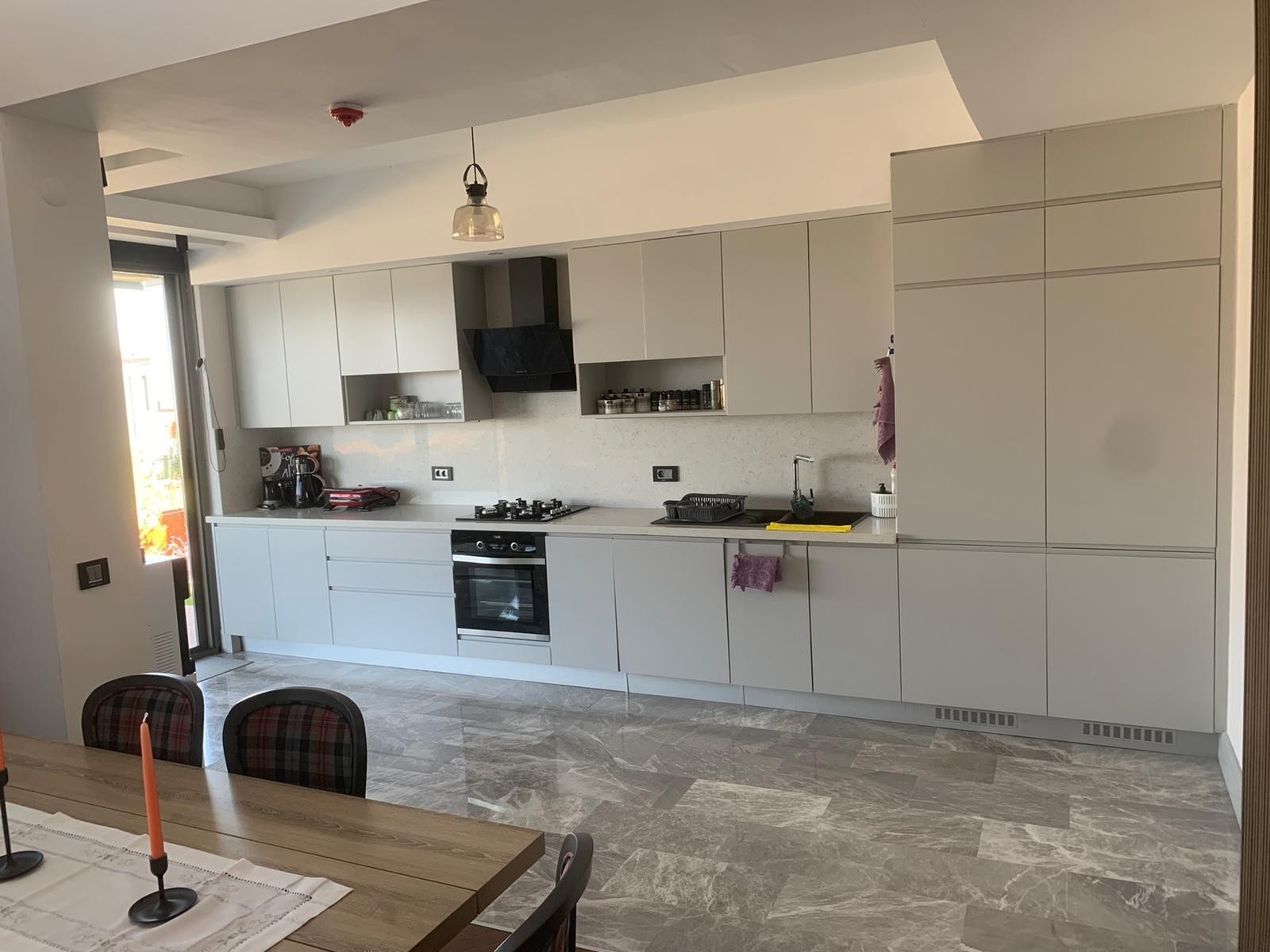 РОСКОШНАЯ ОТДЕЛЬНАЯ ВИЛЛА С ЧАСТНЫМ БАССЕЙНОМ В КУШАДАСЫ.