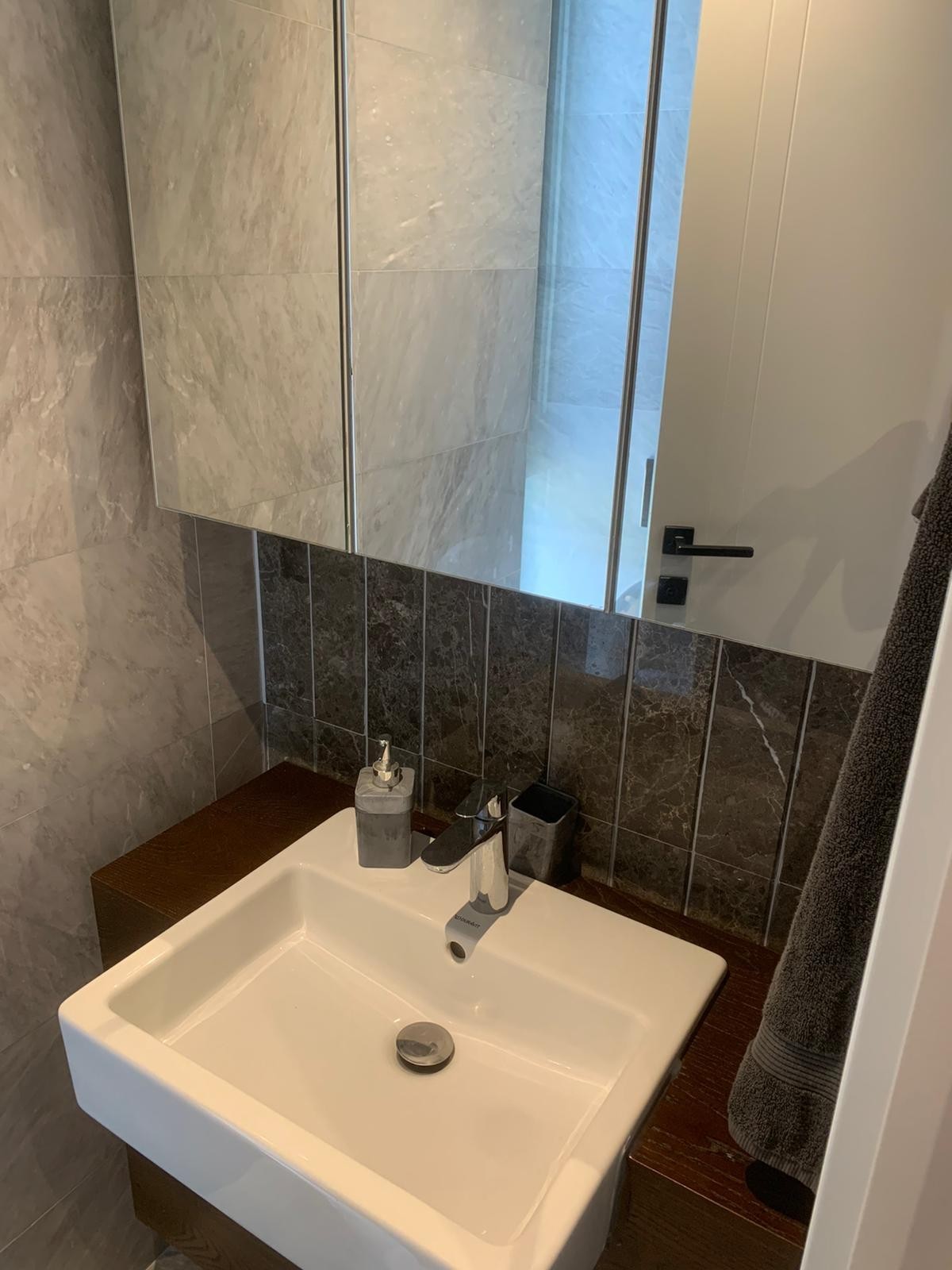 РОСКОШНАЯ ОТДЕЛЬНАЯ ВИЛЛА С ЧАСТНЫМ БАССЕЙНОМ В КУШАДАСЫ.