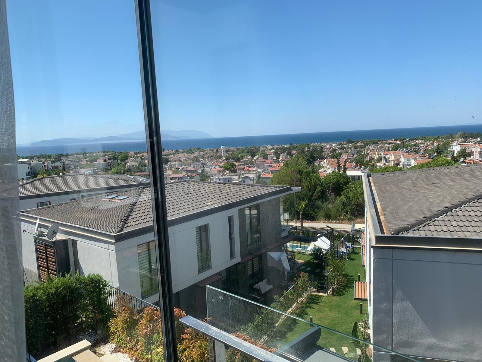 РОСКОШНАЯ ОТДЕЛЬНАЯ ВИЛЛА С ЧАСТНЫМ БАССЕЙНОМ В КУШАДАСЫ.