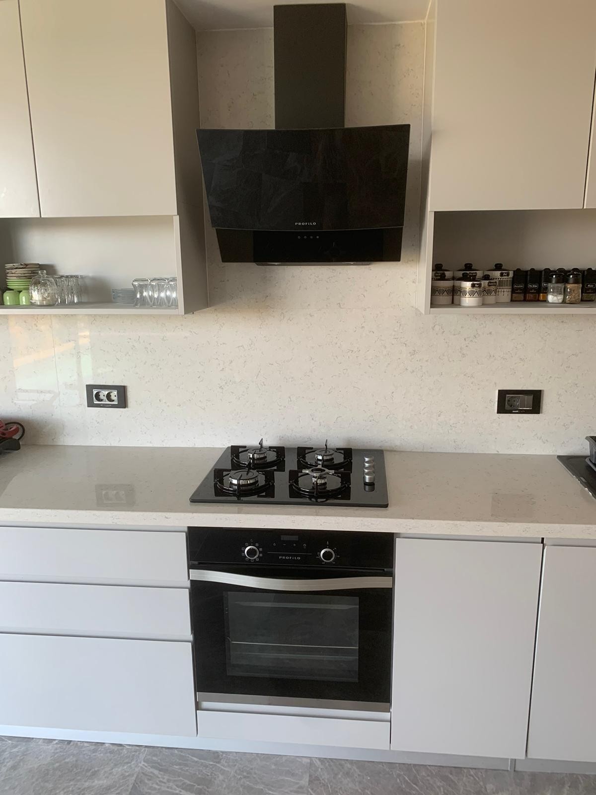 РОСКОШНАЯ ОТДЕЛЬНАЯ ВИЛЛА С ЧАСТНЫМ БАССЕЙНОМ В КУШАДАСЫ.