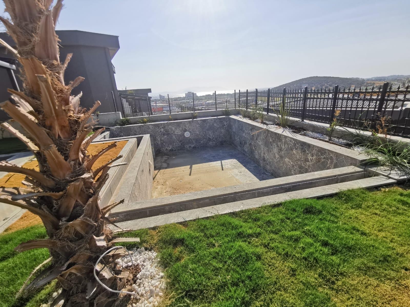 ЭЛИТНАЯ ВИЛЛА НА ПРОДАЖУ В КУШАДАСЫ.