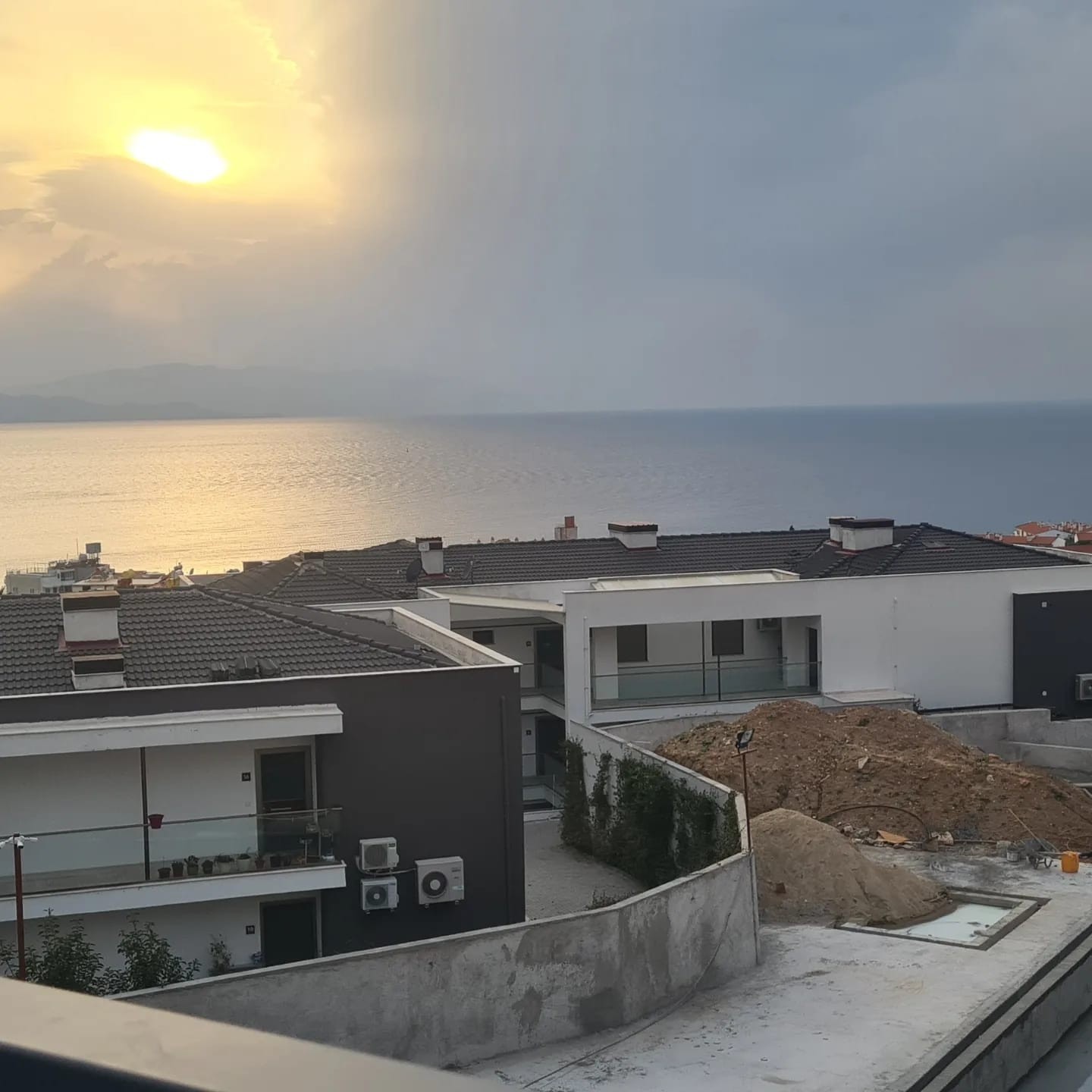 LADIES BEACH BRAND NEW  LUX RESIDENCE PROJECT CLOSE TO THE BEACH