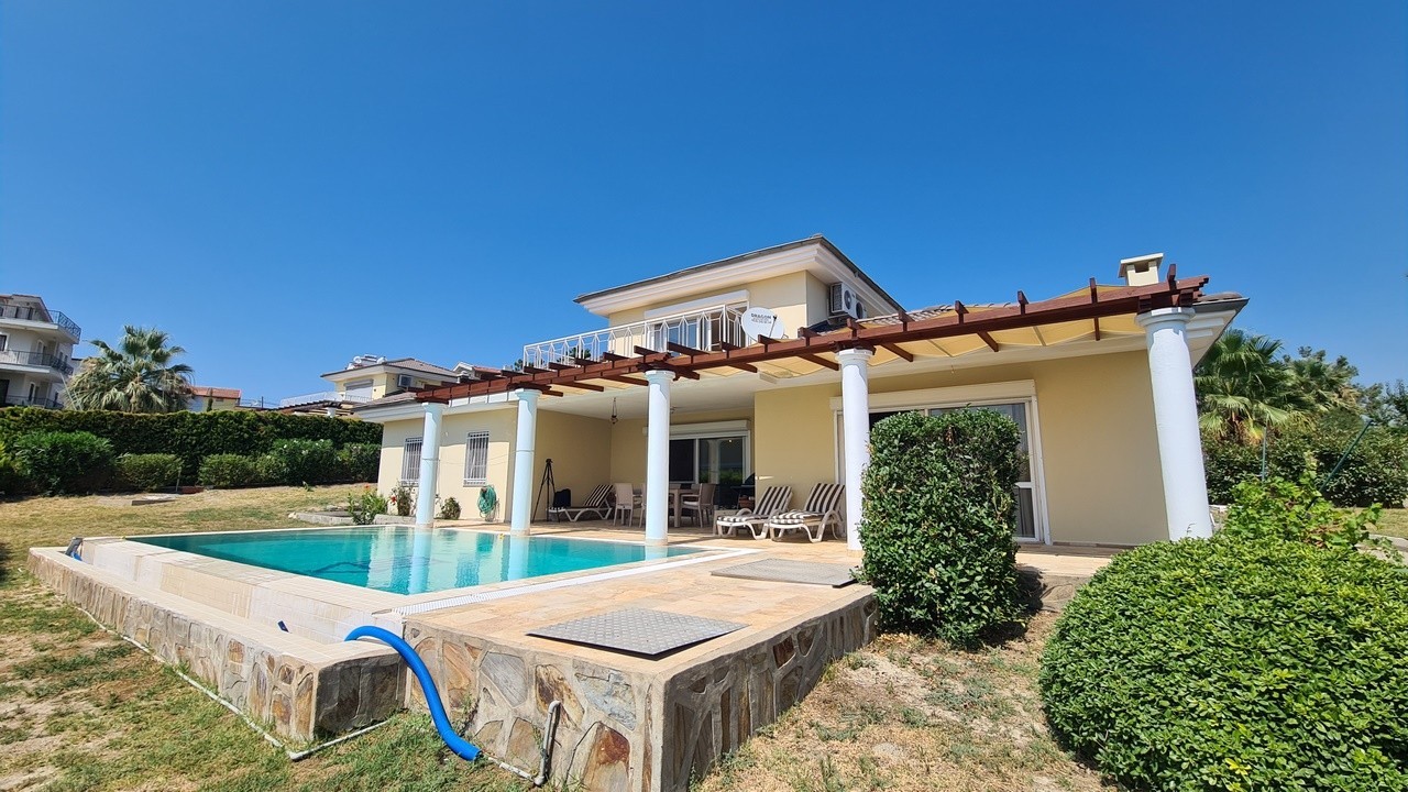 A magnificent villa in Kuşadası, offering both the tranquility of nature and close proximity to the city center.